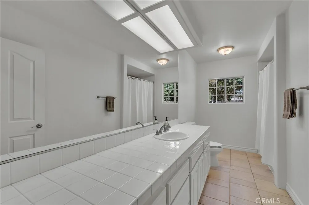 17082 Parthenia St, Sherwood Forest, CA 91325
