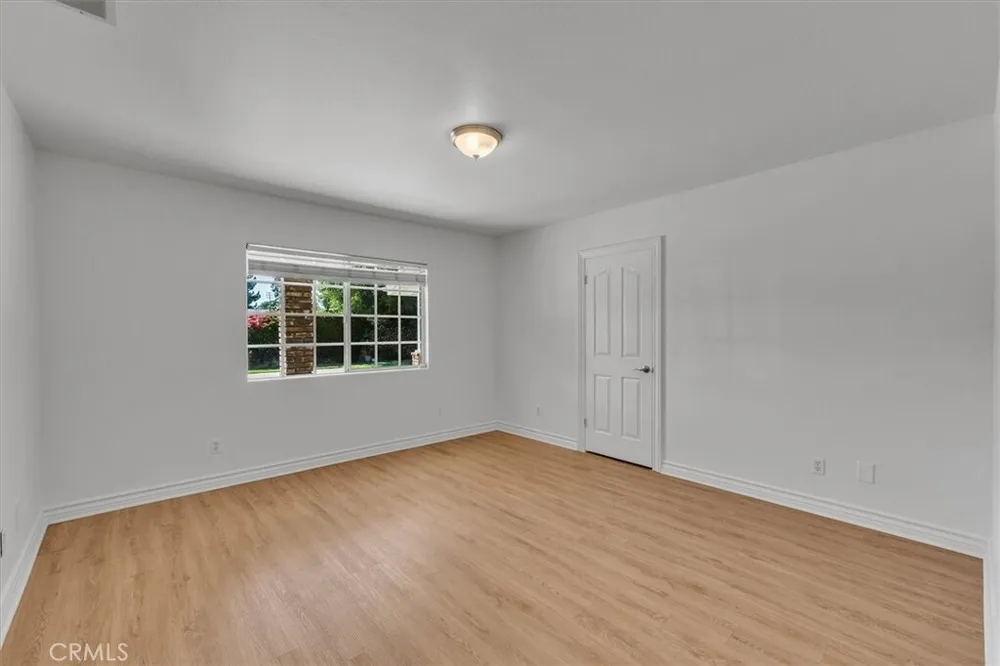 17082 Parthenia St, Sherwood Forest, CA 91325
