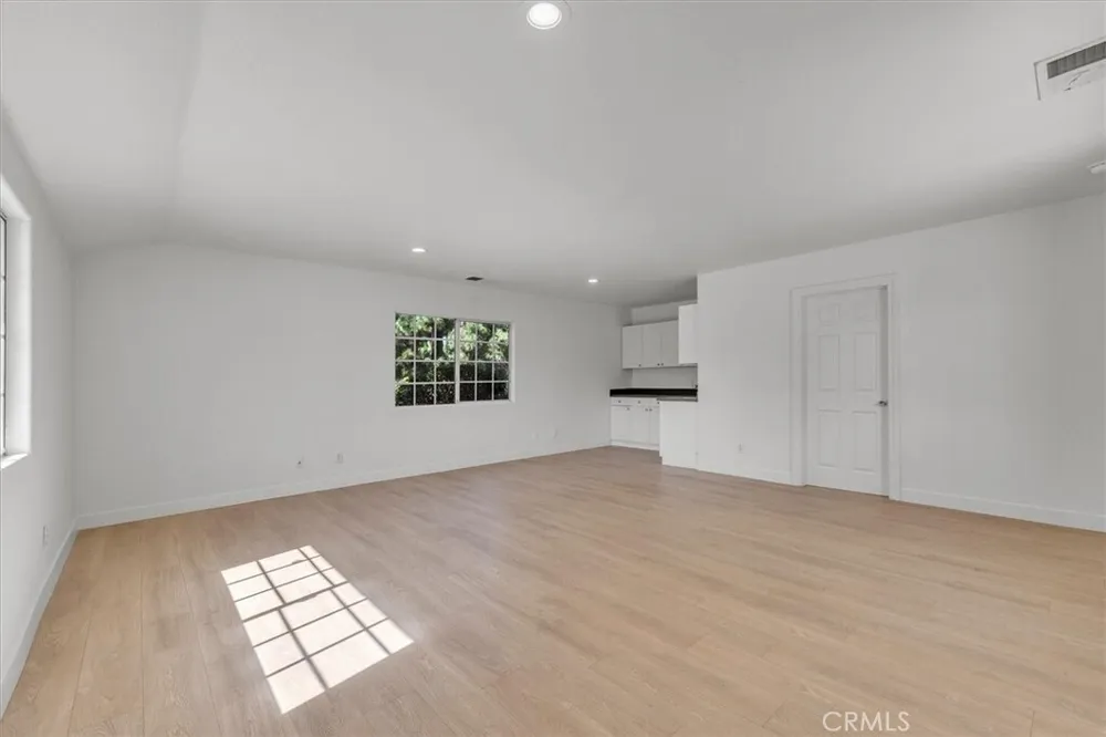 17082 Parthenia St, Sherwood Forest, CA 91325