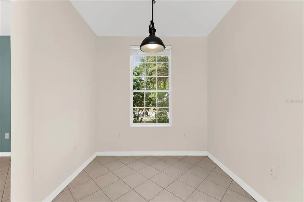 5637 Whitehead St, Bradenton, FL 34203