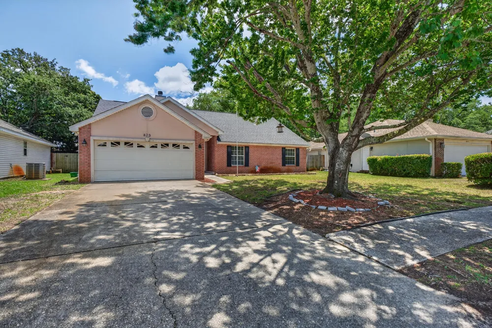 873 Brande Ct, Shalimar, FL 32579