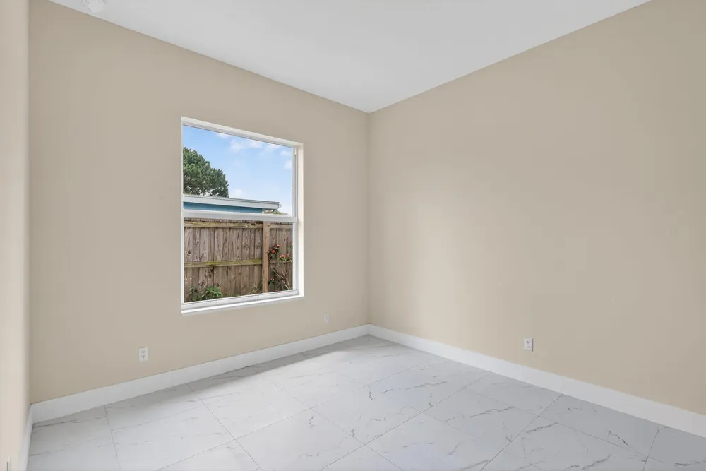 1974 SW Idaho Ln, Port St Lucie, FL 34953