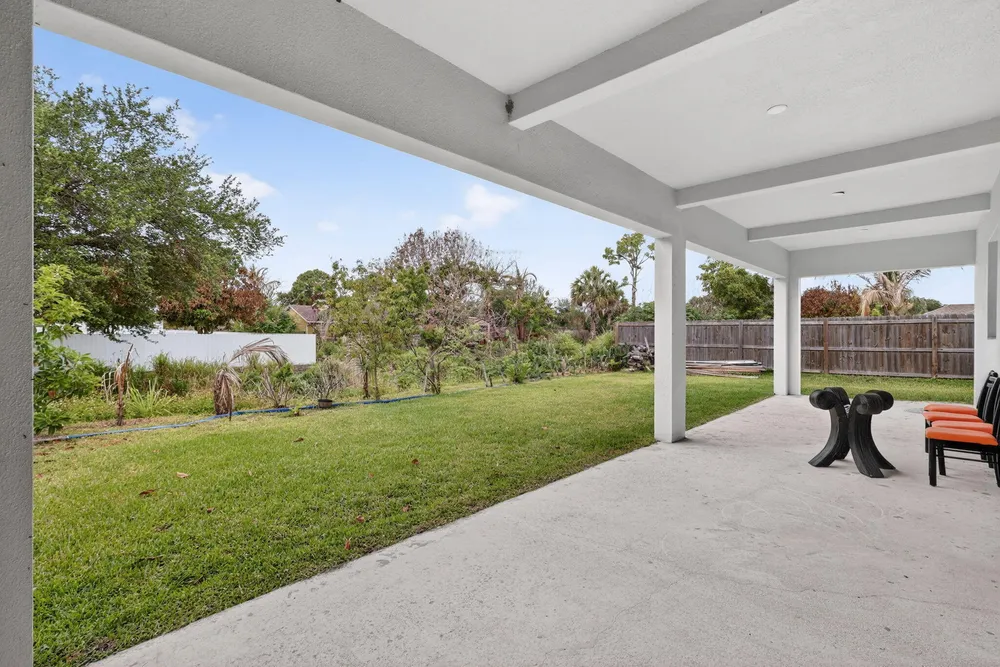 1974 SW Idaho Ln, Port St Lucie, FL 34953