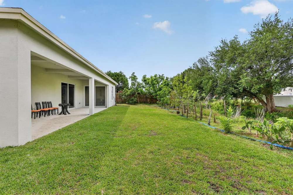 1974 SW Idaho Ln, Port St Lucie, FL 34953