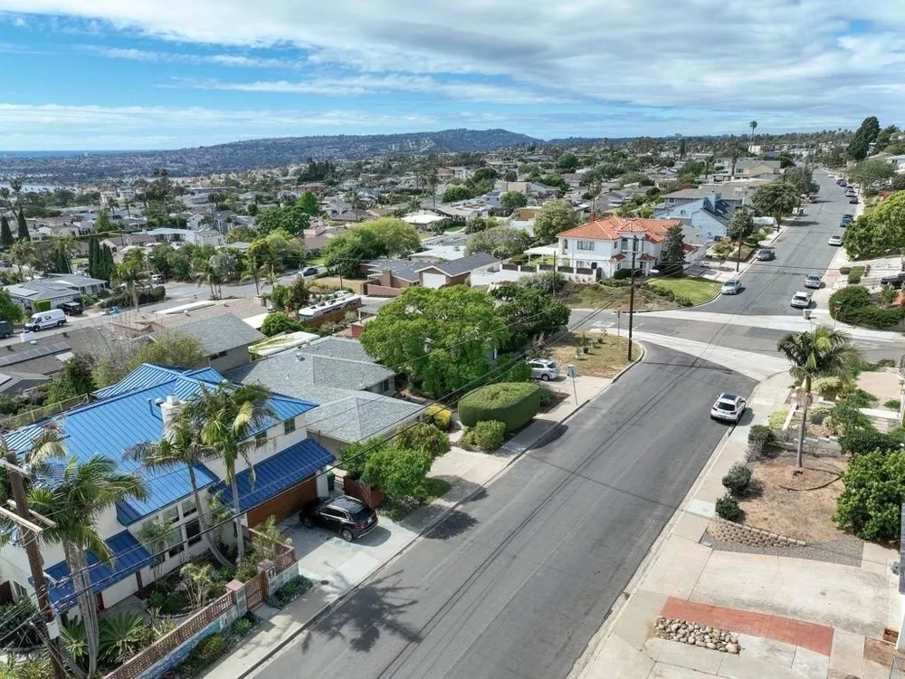 2552 Deerpark Dr, San Diego, CA 92110