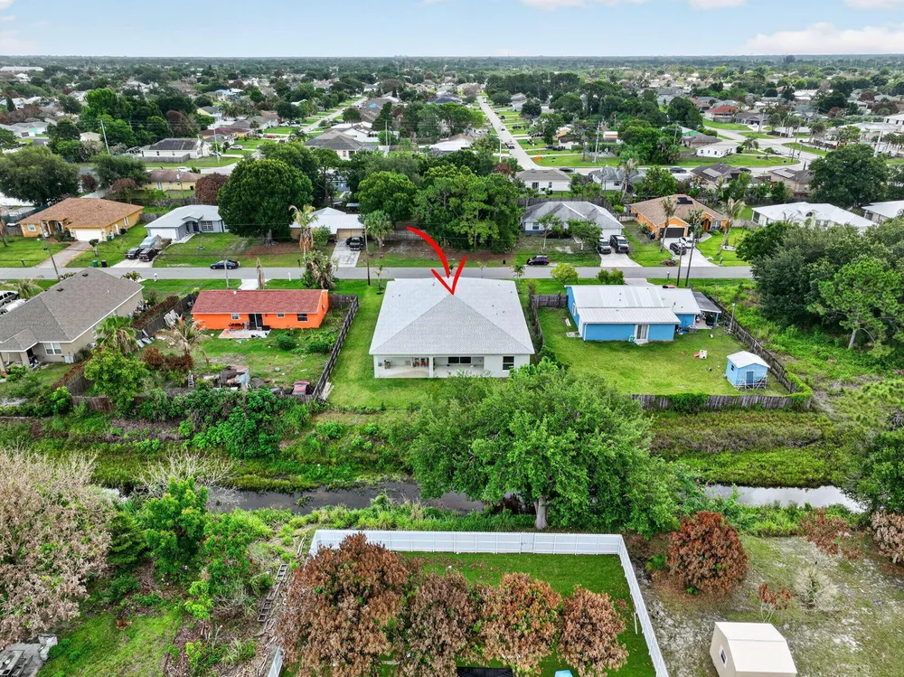 1974 SW Idaho Ln, Port St Lucie, FL 34953
