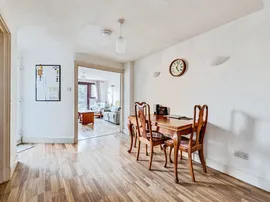 Lewin Close, Oxford thumb 3