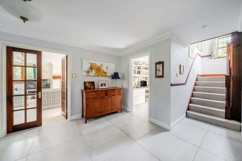 Hill Place, Farnham Common, SL2 photo 6