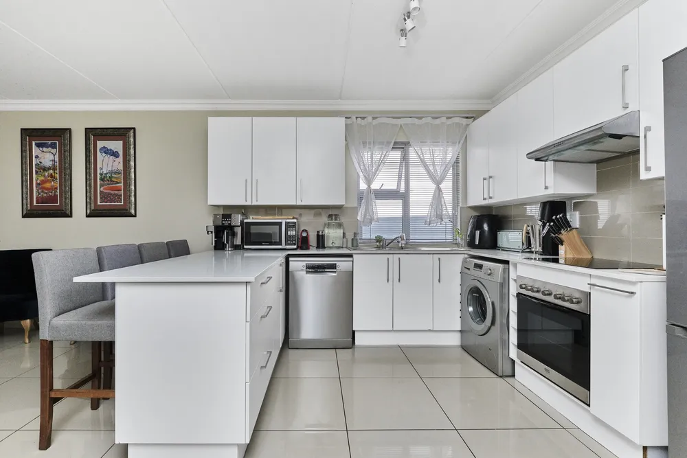 South Africa, Gauteng, Eagle Canyon Golf Estate, Ridge Road, 1010