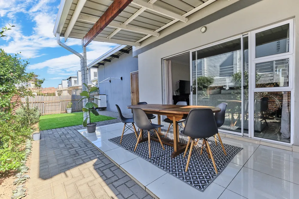 South Africa, Gauteng, Eagle Canyon Golf Estate, Ridge Road, 1010