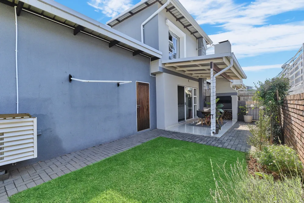 South Africa, Gauteng, Eagle Canyon Golf Estate, Ridge Road, 1010