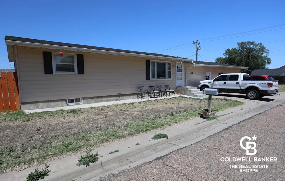 109 W Johnson St, Garden City, KS 67846