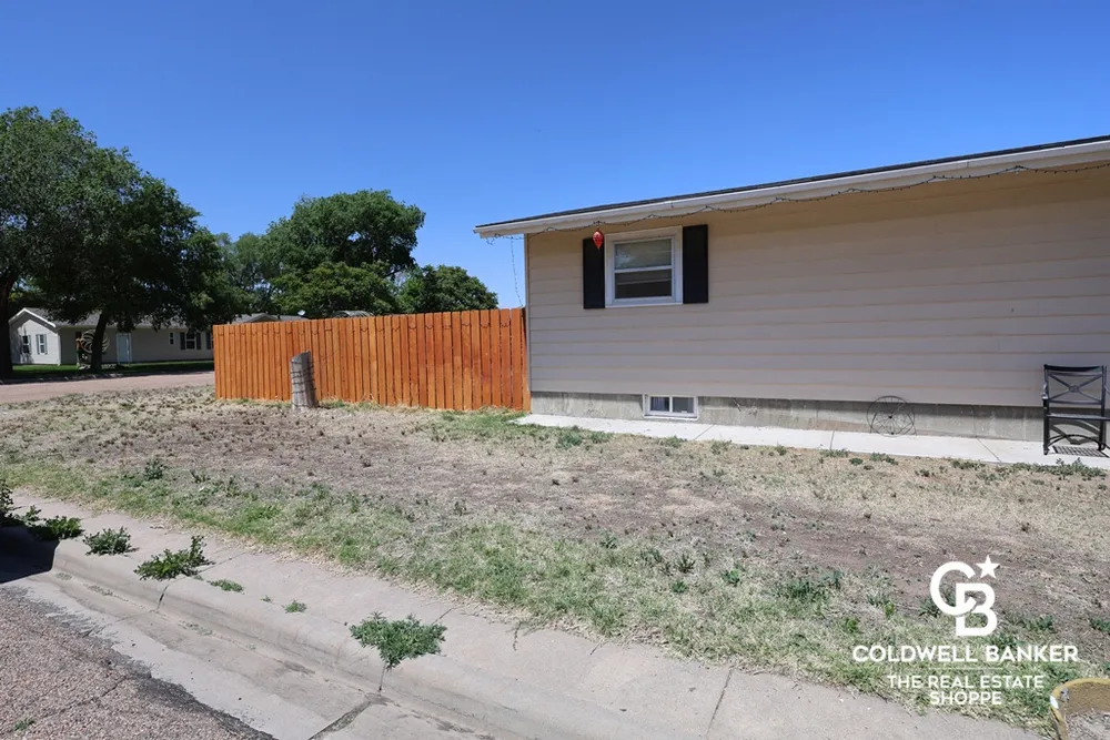 109 W Johnson St, Garden City, KS 67846
