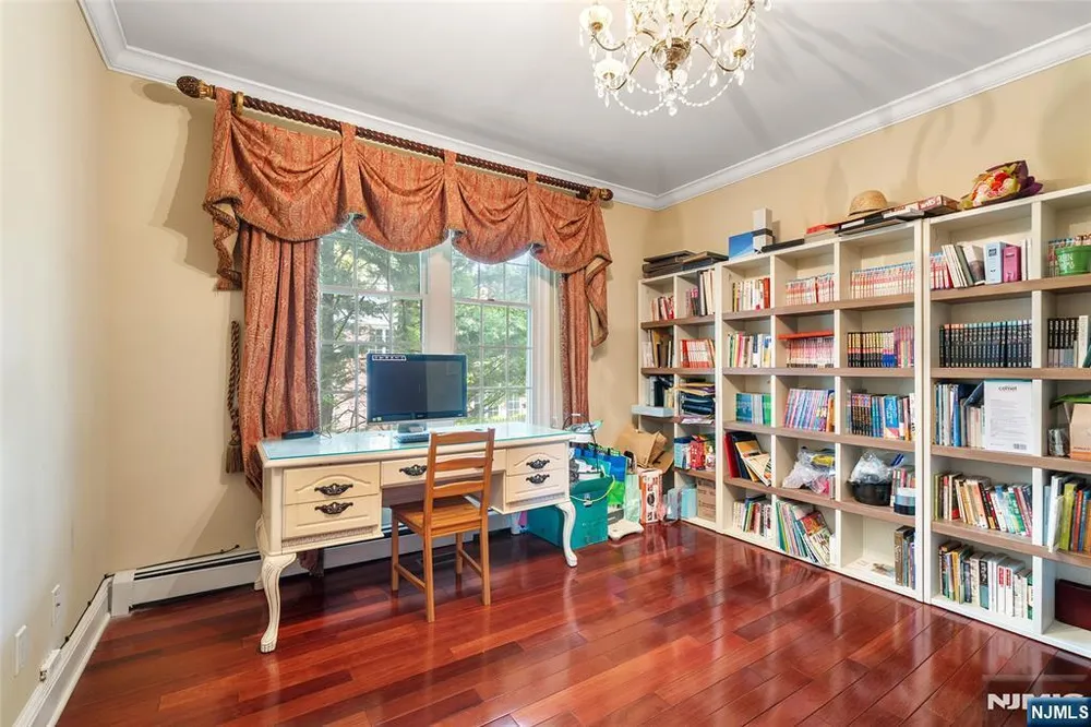 15 Harvard St, Closter, NJ 07624