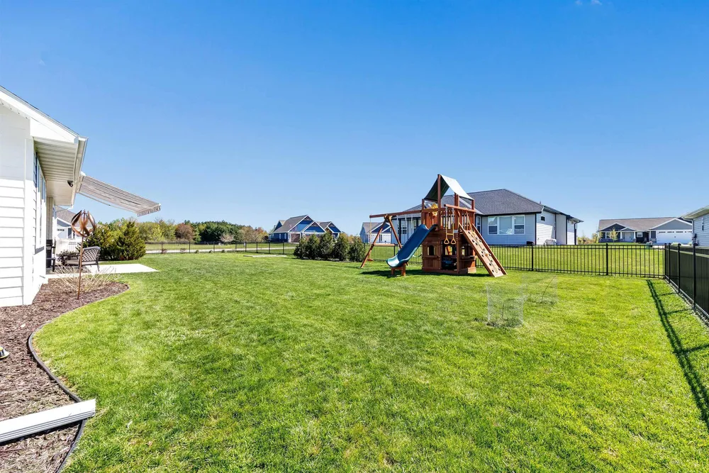 1636 Drusillas Way, Green Bay, WI 54313