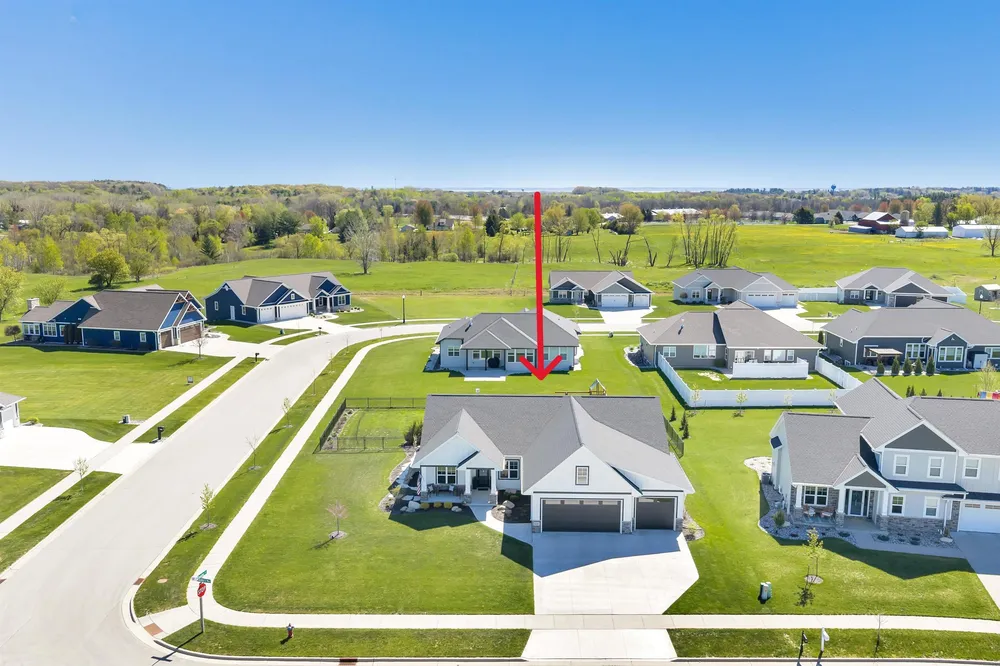 1636 Drusillas Way, Green Bay, WI 54313