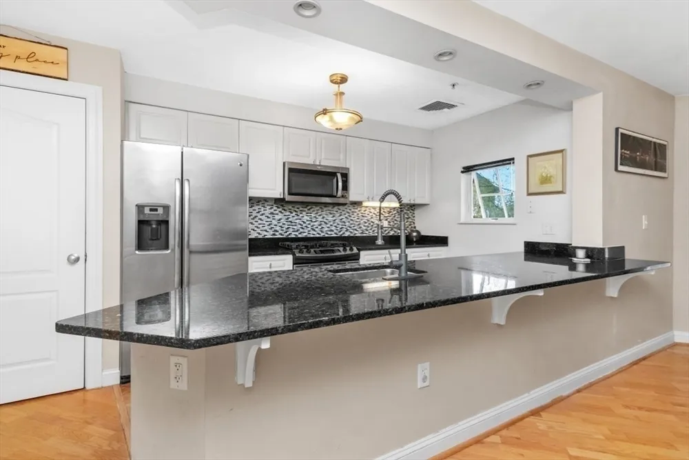 501 Commerce Dr, Braintree, MA 02184