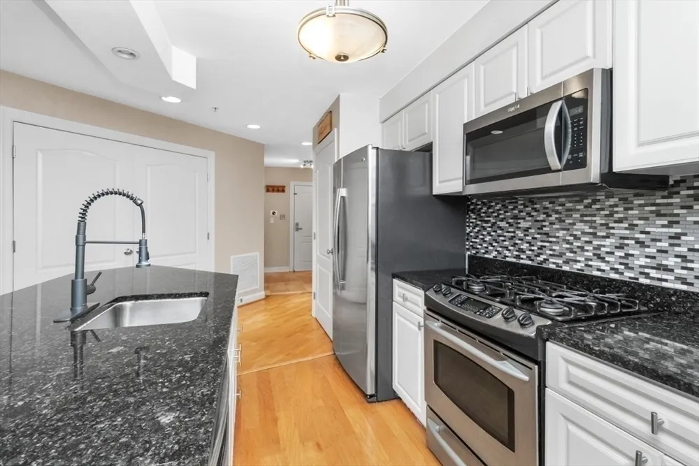501 Commerce Dr, Braintree, MA 02184