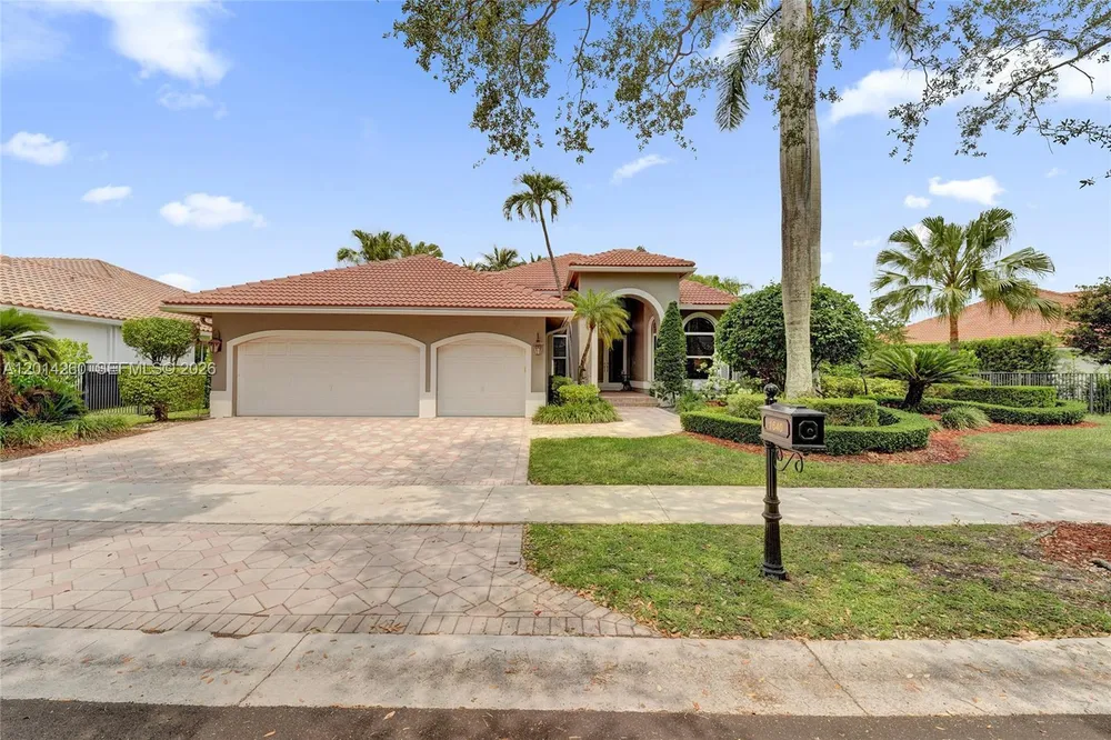 1640 Island Way, Weston, FL 33326