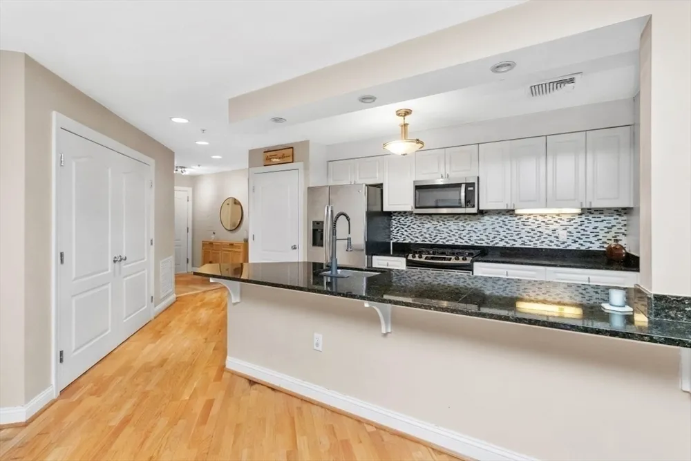 501 Commerce Dr, Braintree, MA 02184