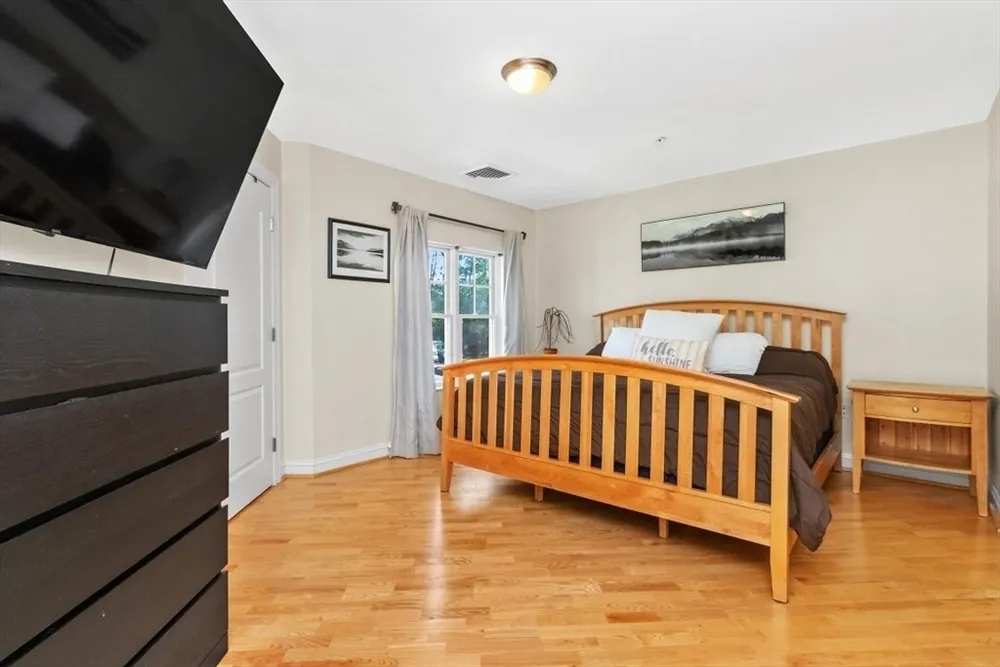 501 Commerce Dr, Braintree, MA 02184