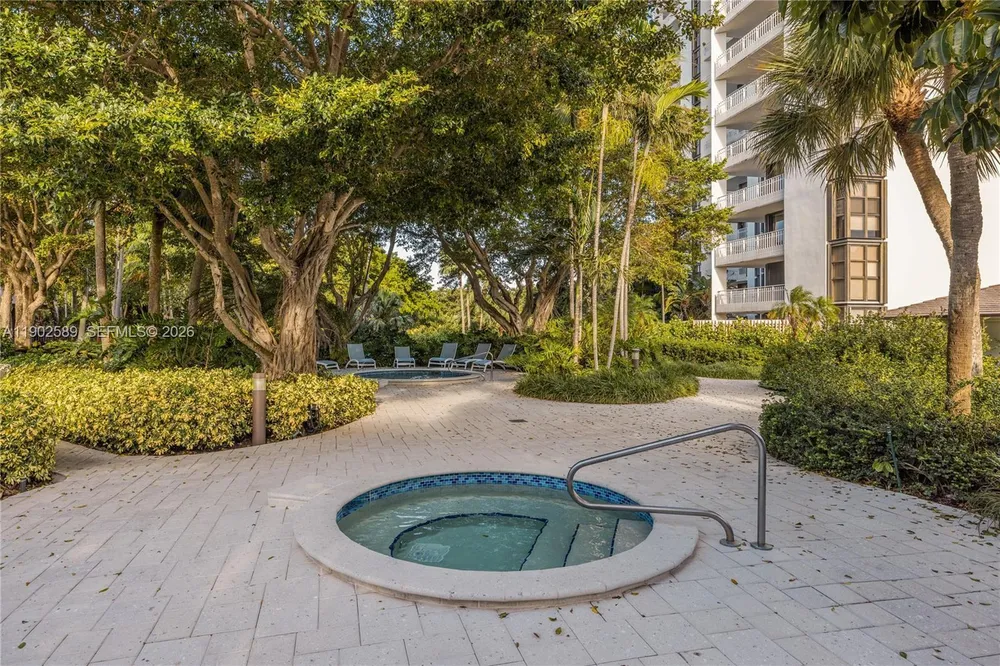 4000 TOWERSIDE TER, Miami, FL 33138