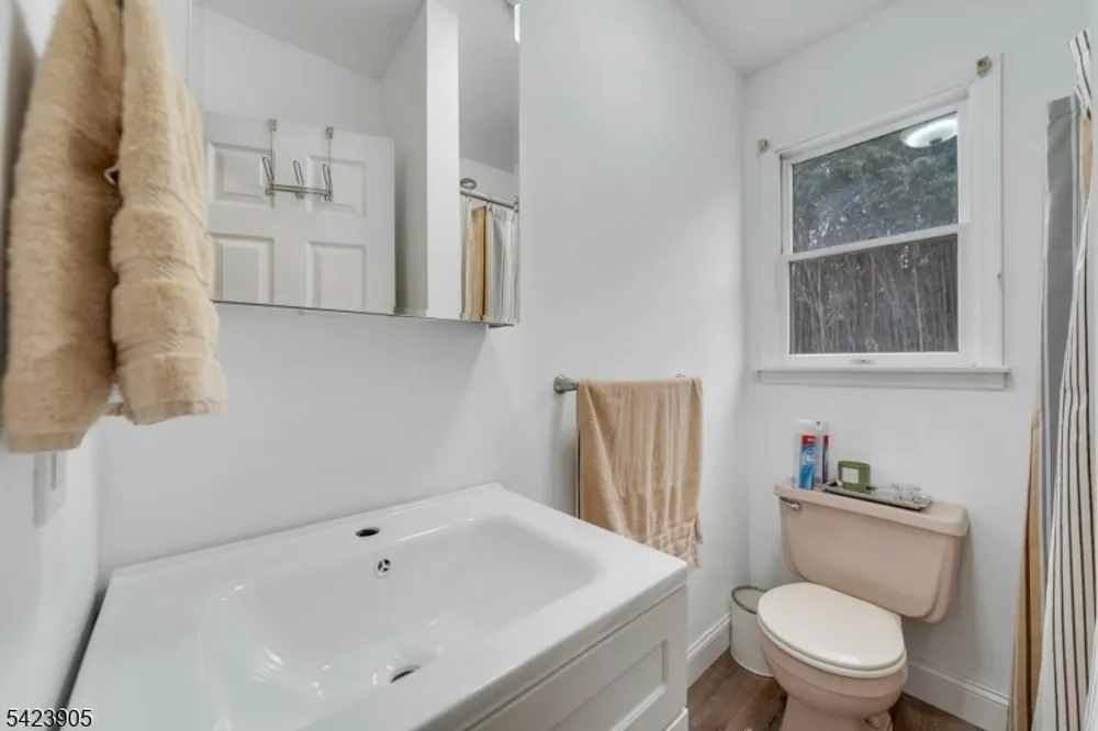 316 N 11th St, Kenilworth, NJ 07033