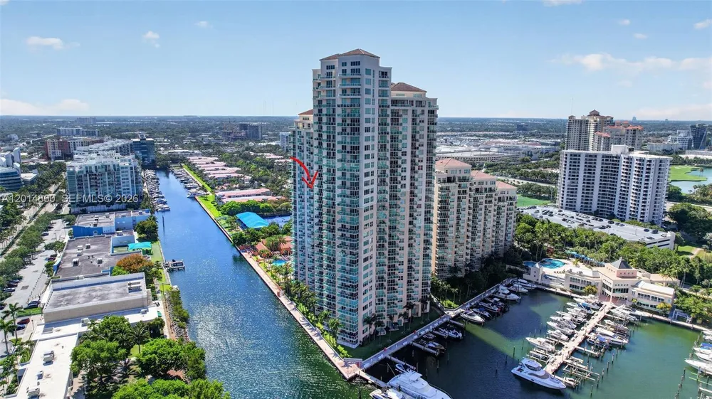 3330 NE 190th St, Aventura, FL 33180