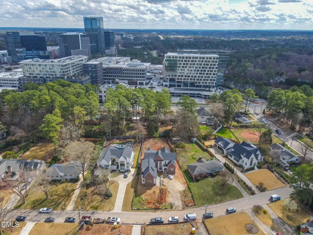 4112 Rockingham Dr, Raleigh, NC 27609