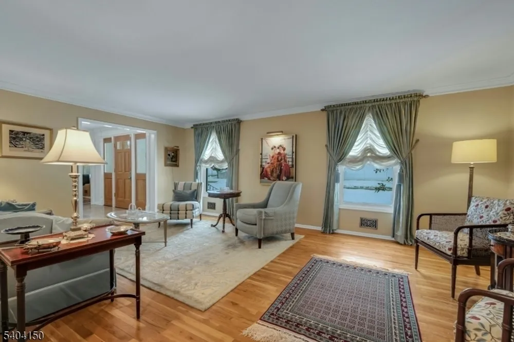 31 Garfield Ave, Madison, NJ 07940