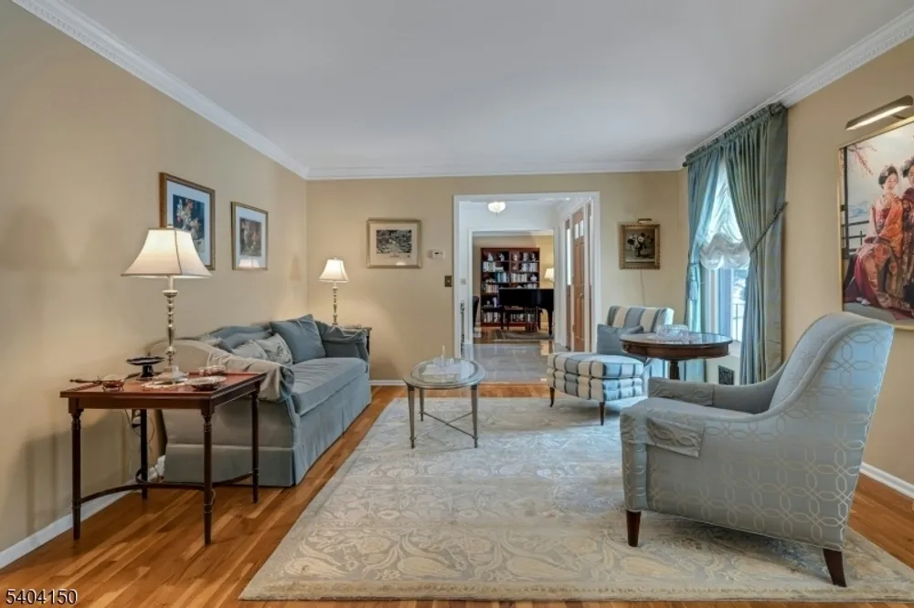 31 Garfield Ave, Madison, NJ 07940