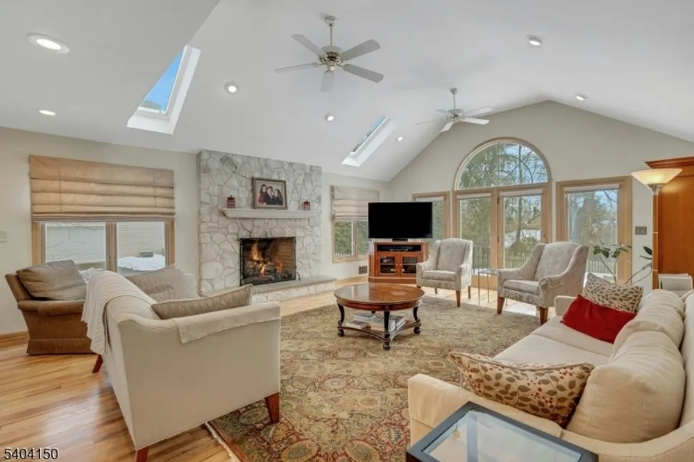 31 Garfield Ave, Madison, NJ 07940