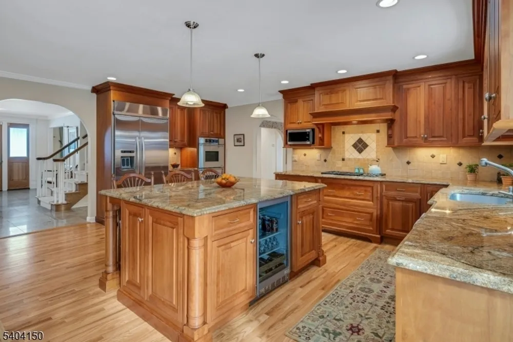 31 Garfield Ave, Madison, NJ 07940