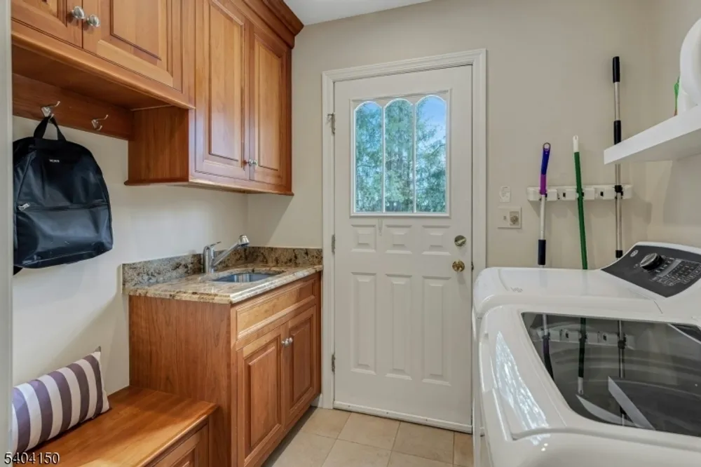 31 Garfield Ave, Madison, NJ 07940