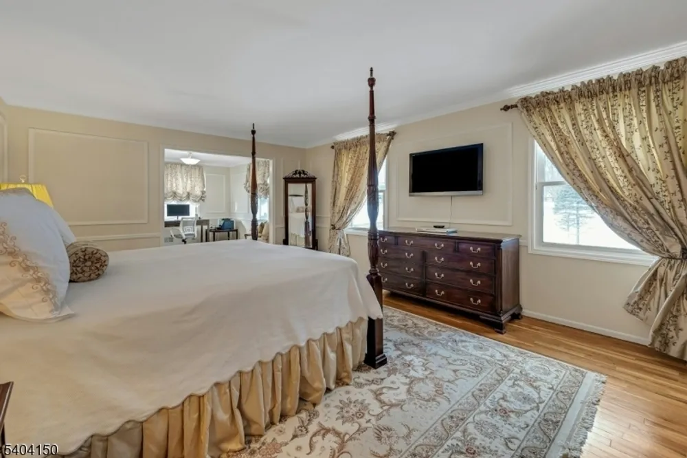 31 Garfield Ave, Madison, NJ 07940