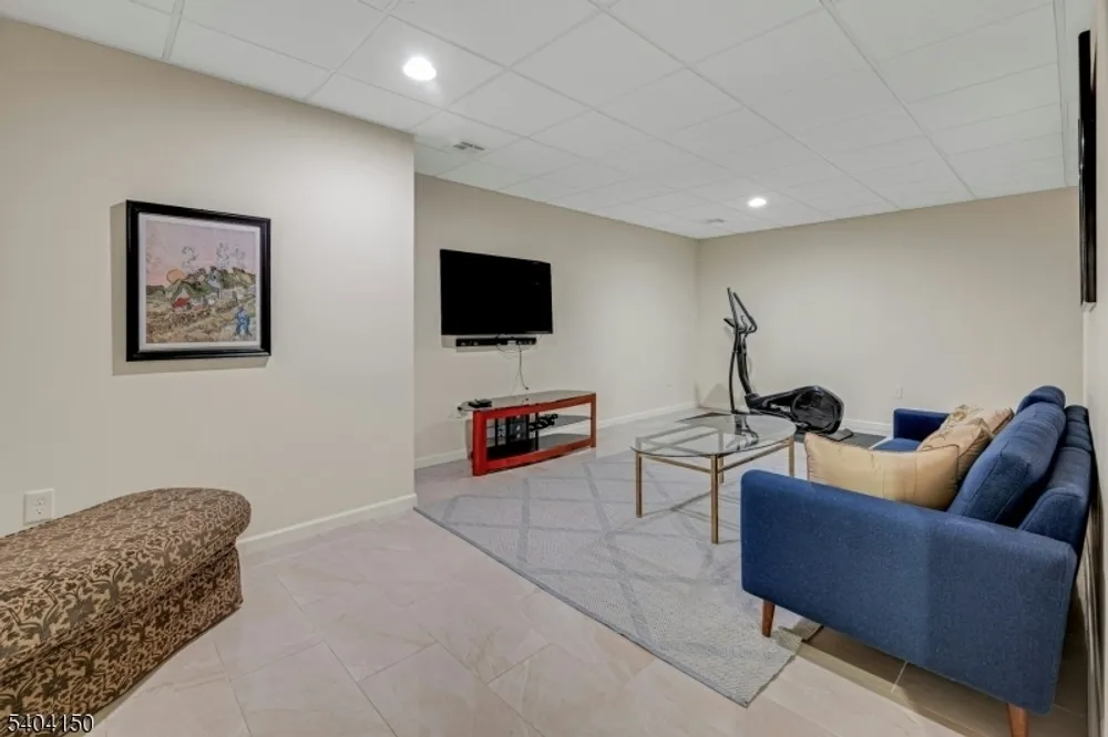31 Garfield Ave, Madison, NJ 07940