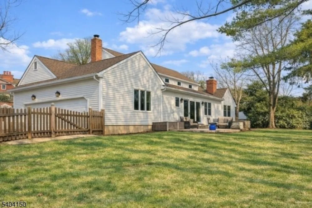 31 Garfield Ave, Madison, NJ 07940