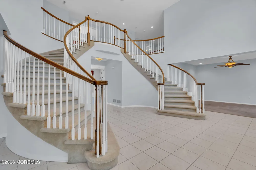 12 Standish Dr, Ocean, NJ 07712