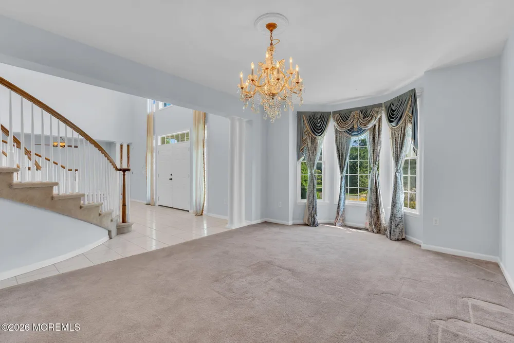 12 Standish Dr, Ocean, NJ 07712