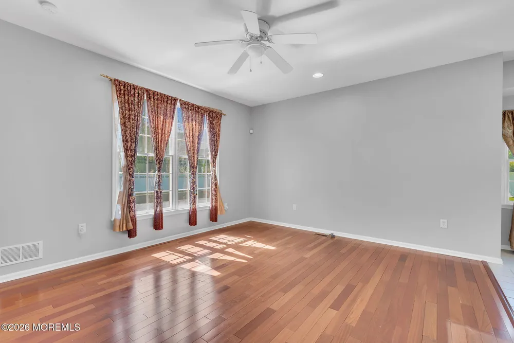 12 Standish Dr, Ocean, NJ 07712