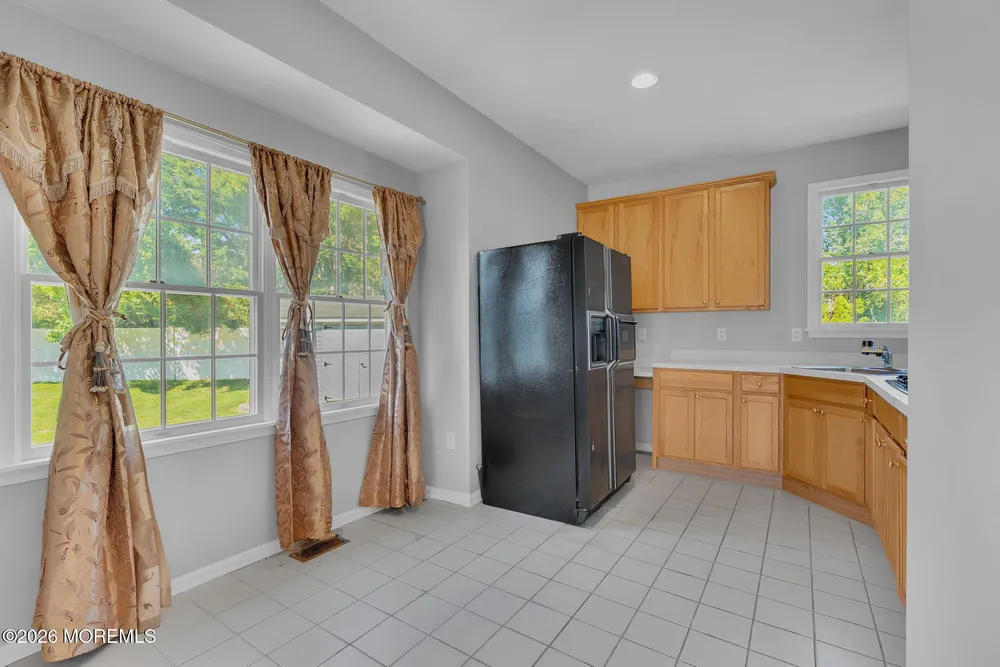 12 Standish Dr, Ocean, NJ 07712