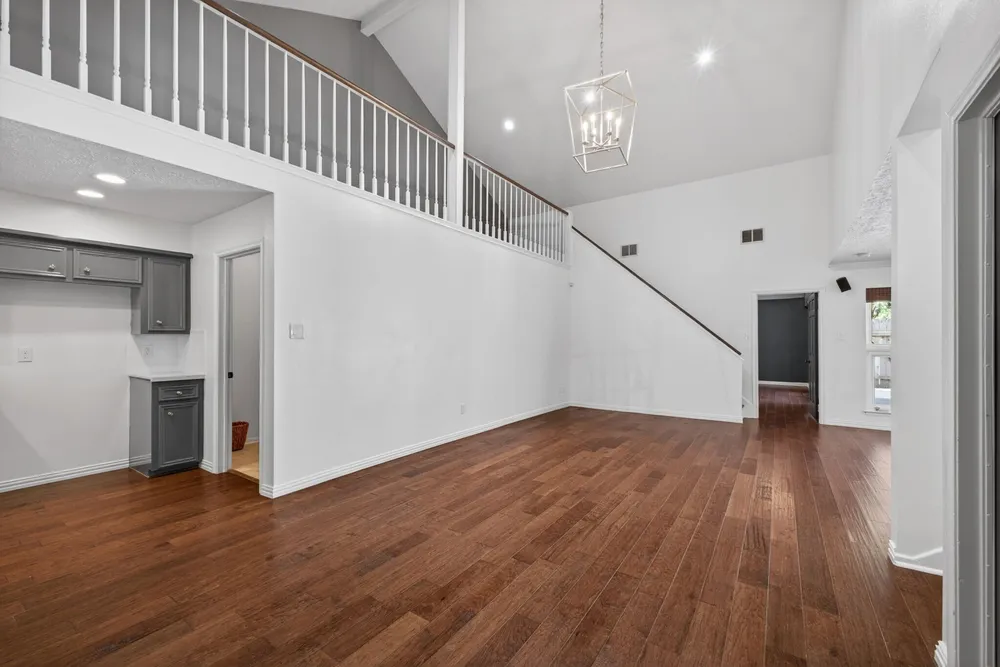 10707 Boardwalk St, Houston, TX 77042