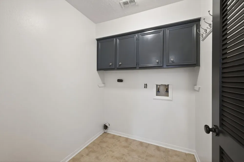10707 Boardwalk St, Houston, TX 77042