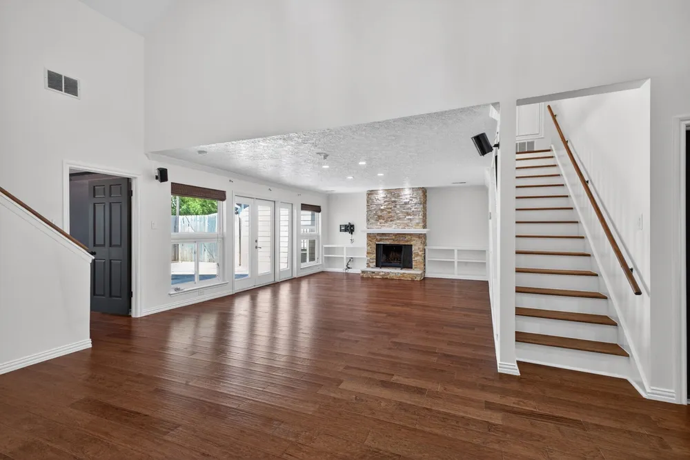 10707 Boardwalk St, Houston, TX 77042