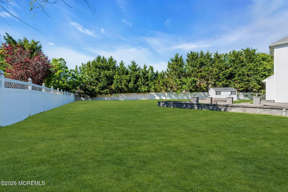 12 Standish Dr, Ocean, NJ 07712