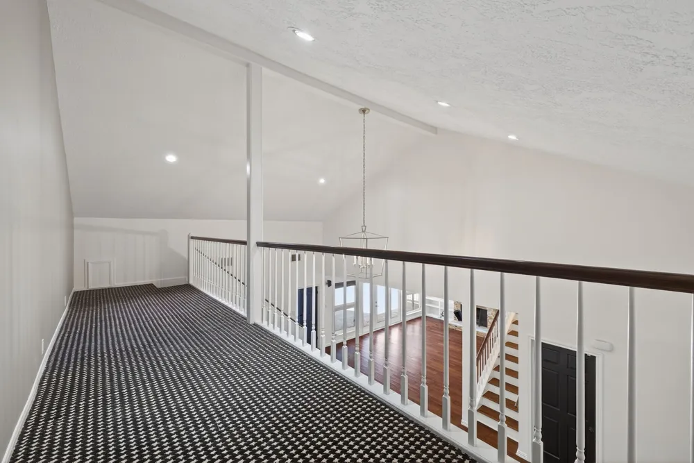 10707 Boardwalk St, Houston, TX 77042