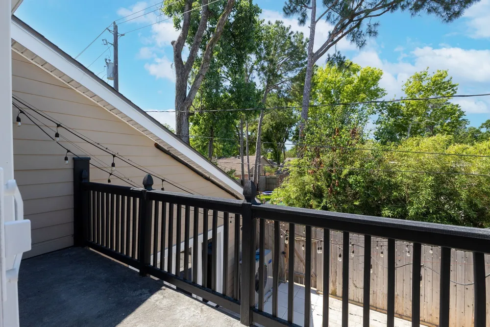 10707 Boardwalk St, Houston, TX 77042