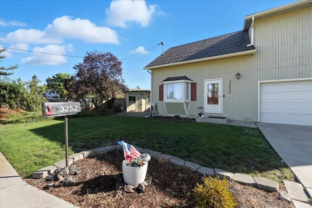 3250 N Ash Pl, Spokane, WA 99205