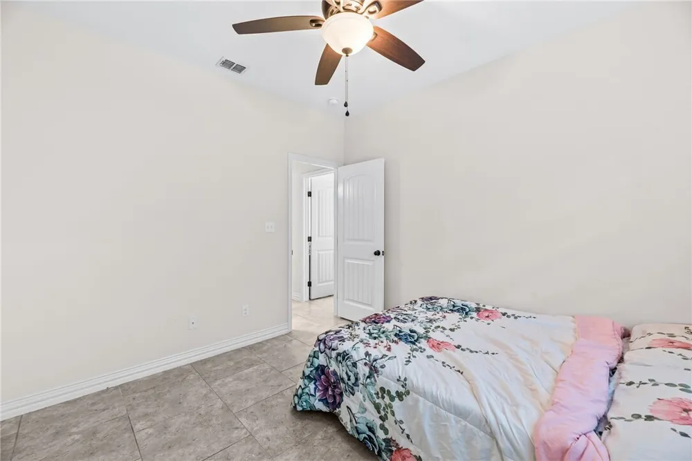 3818 Pennine Way, Corpus Christi, TX 78414