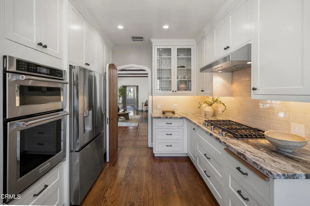 690 Prospect Blvd, Pasadena, CA 91103